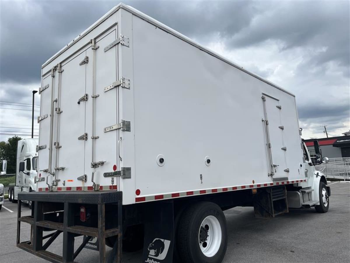 2018 Freightliner M2 106 683698