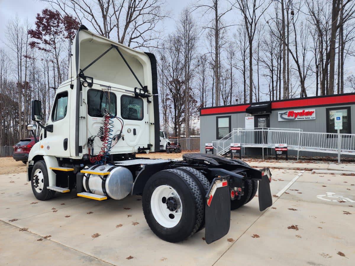 2018 Freightliner - image 6