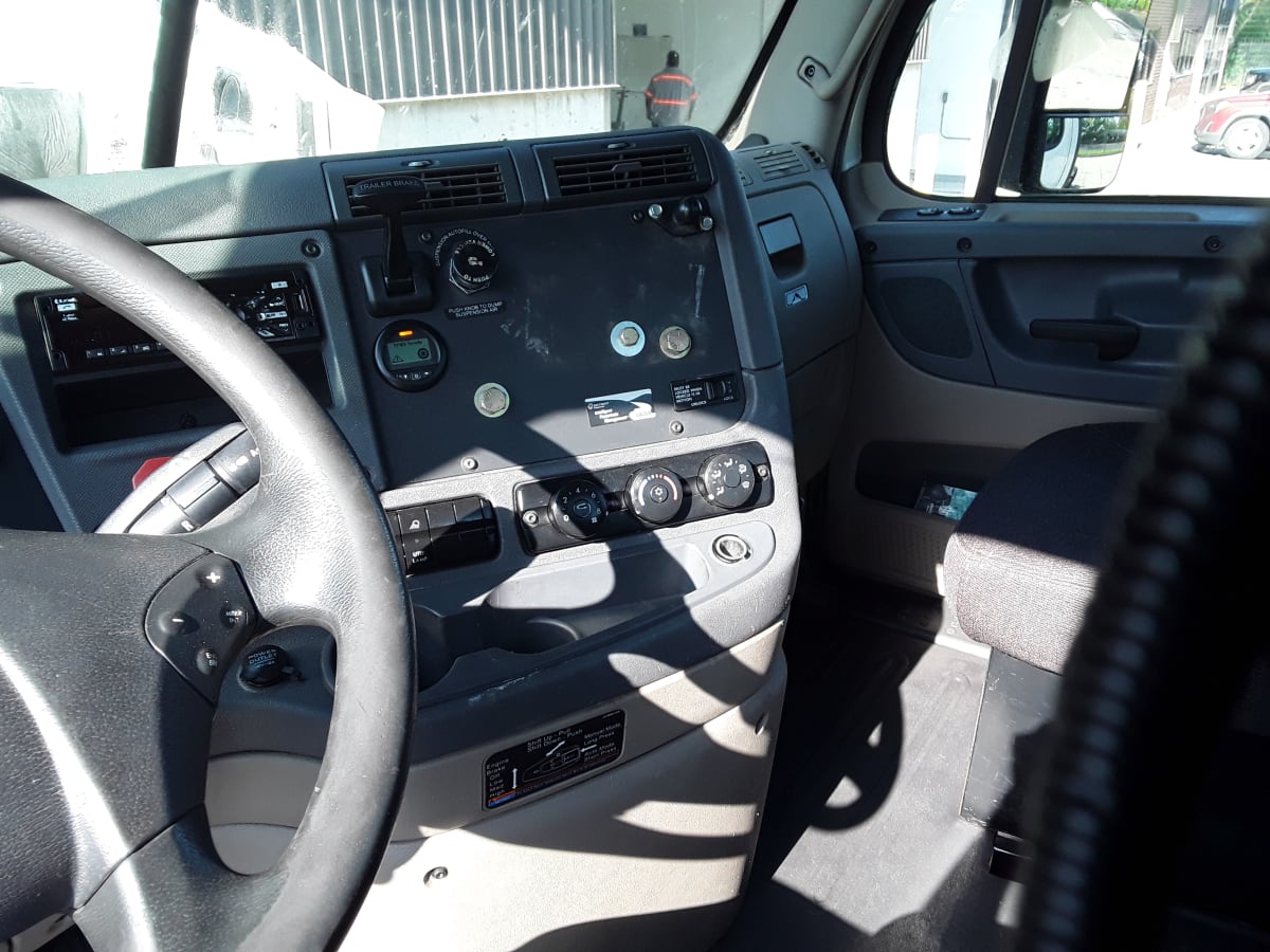 2018 Freightliner/Mercedes CASCADIA 113 683707