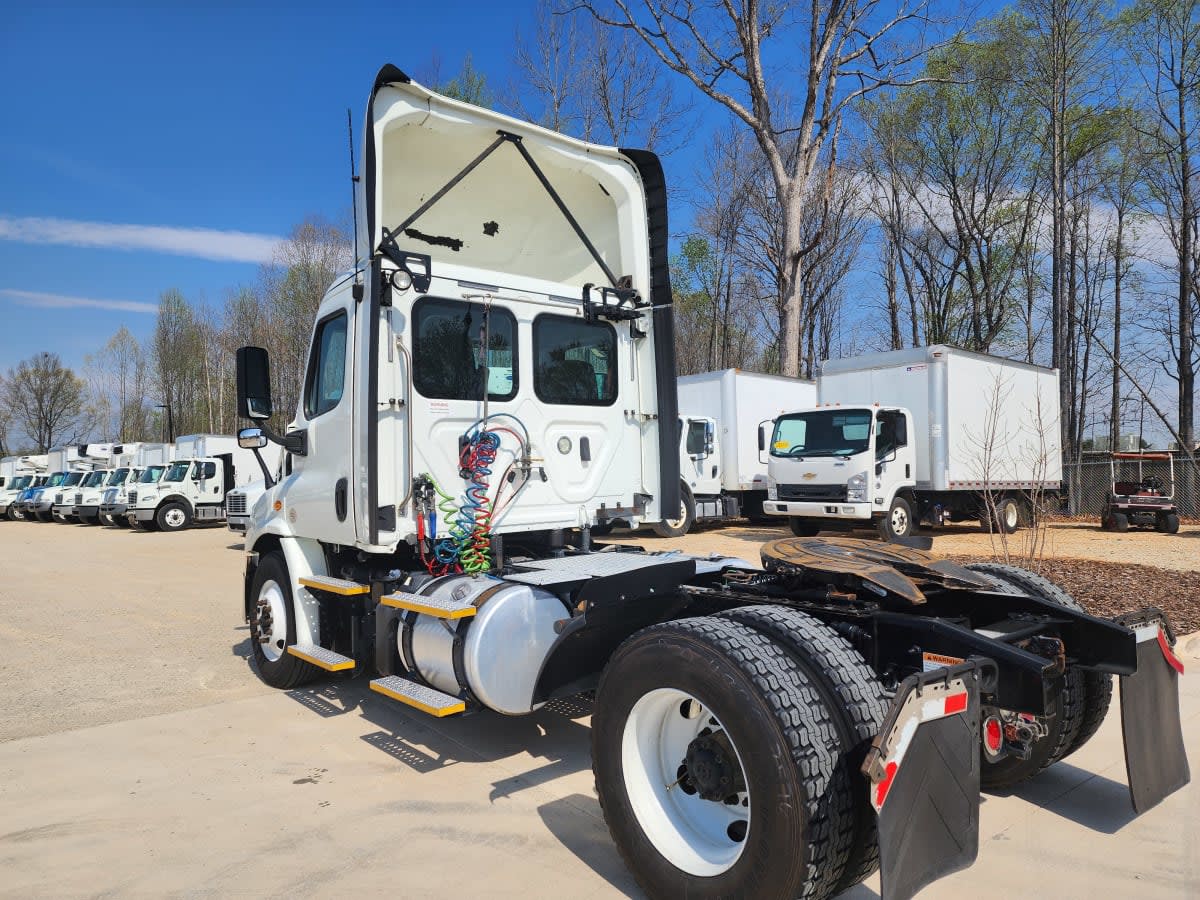 2018 Freightliner - image 6