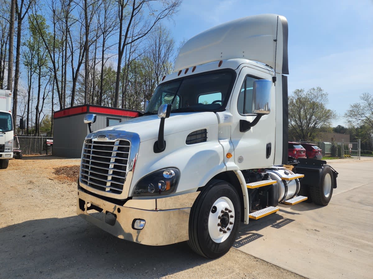 2018 Freightliner - image 1