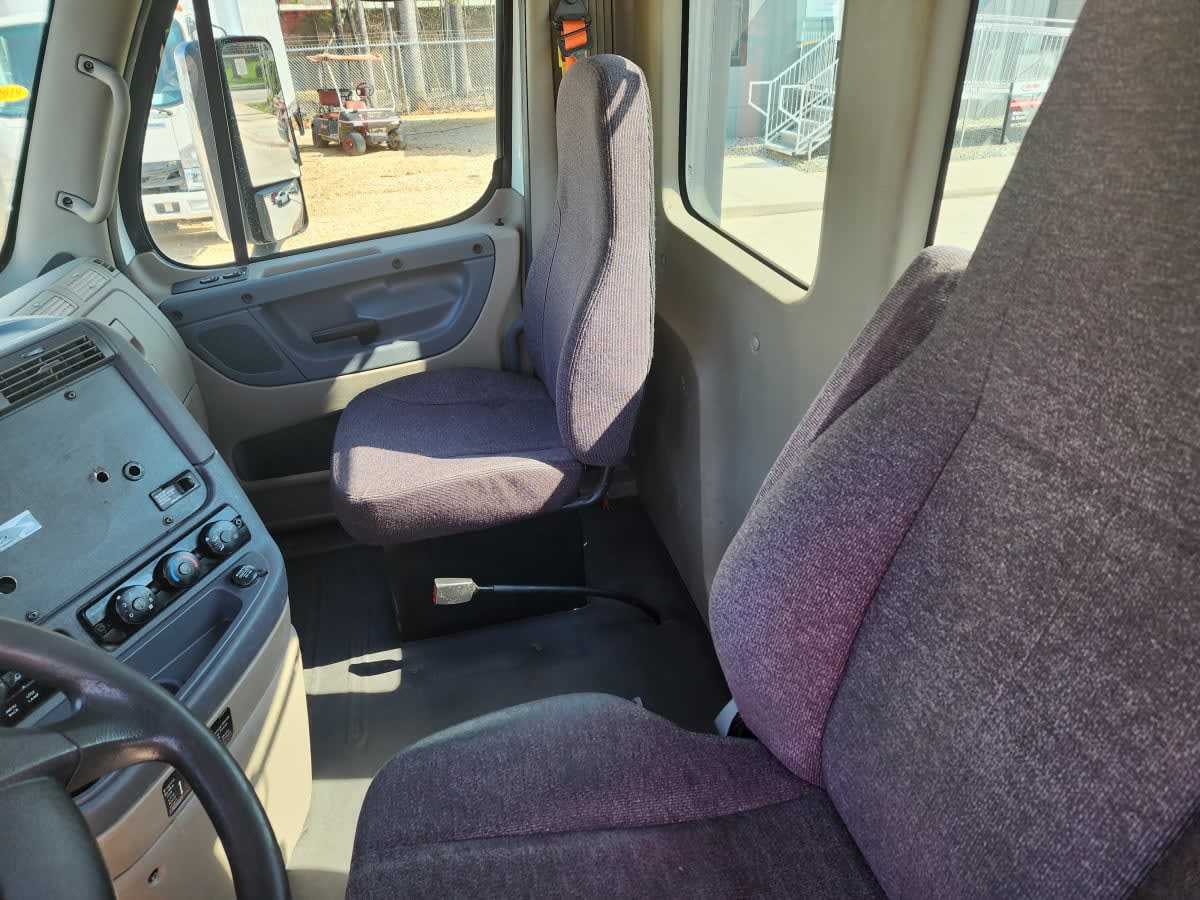 2018 Freightliner - image 7