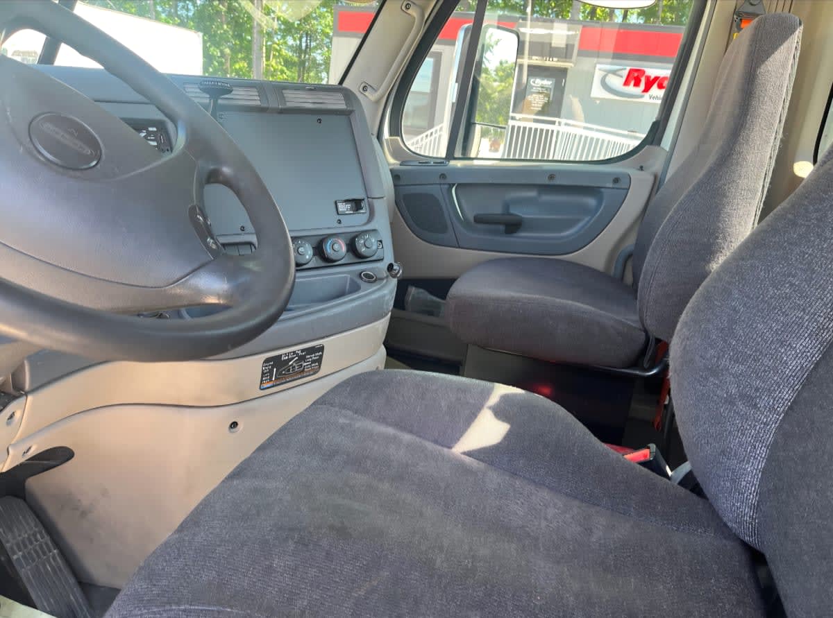 2018 Freightliner Cascadia in Greensboro, NC — photo 7