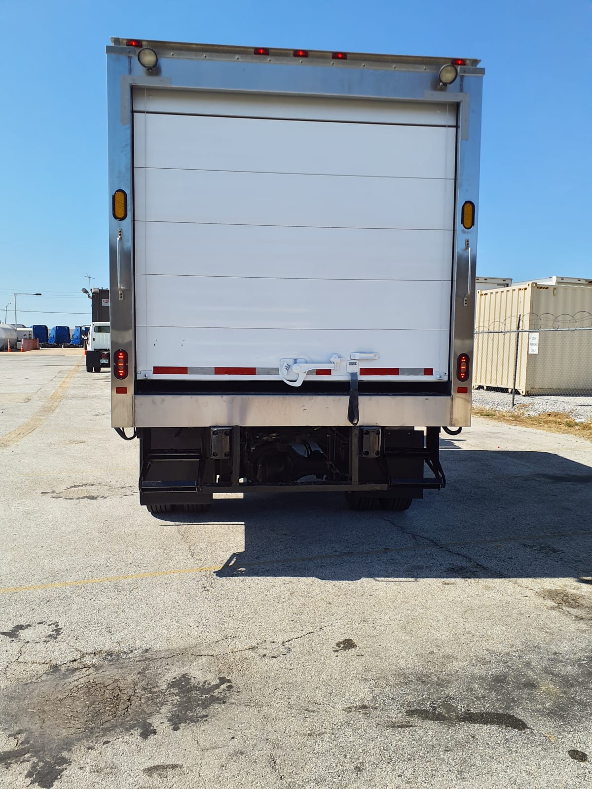 2018 Freightliner/Mercedes M2 106 683831