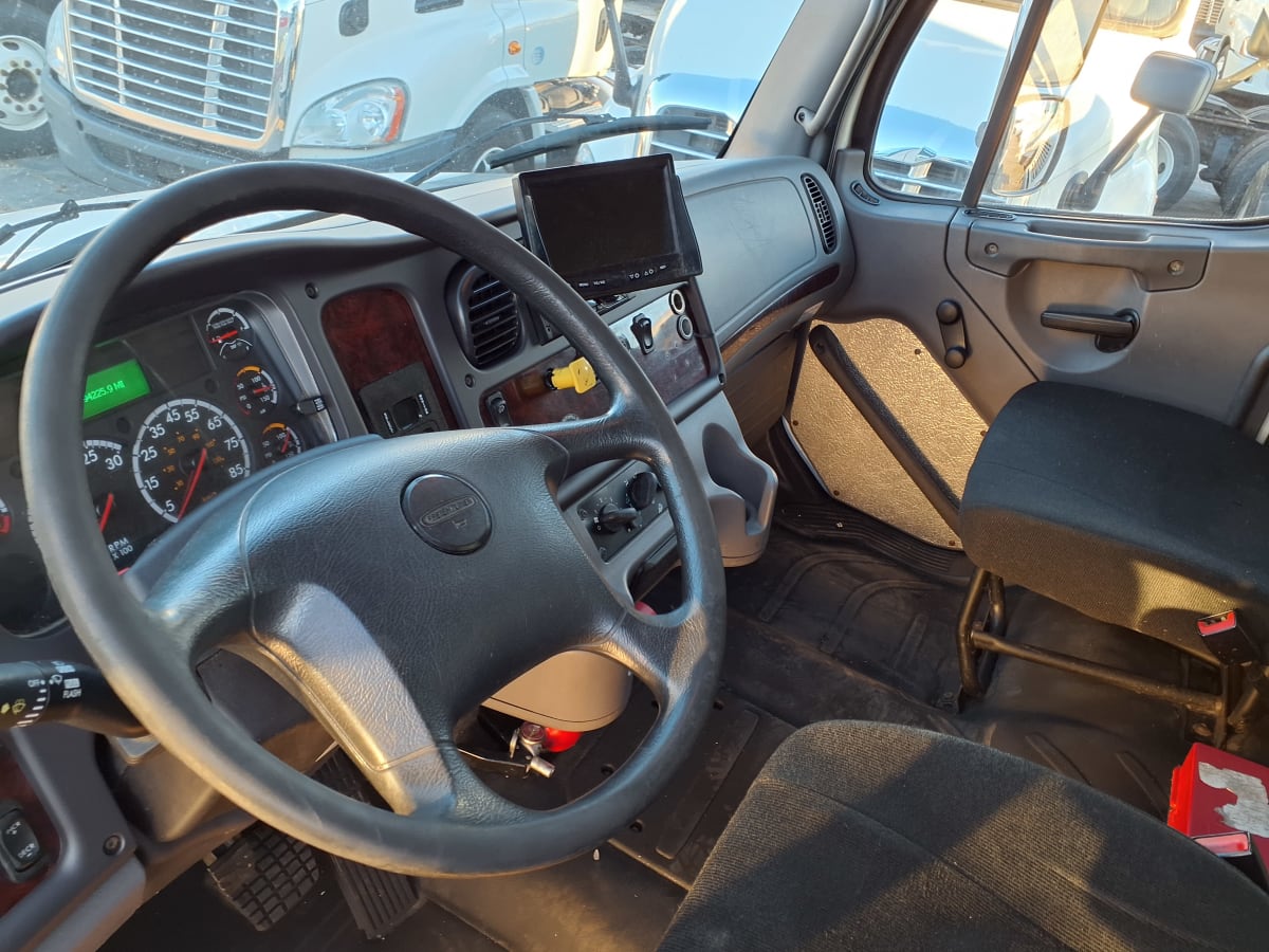 2018 Freightliner/Mercedes M2 106 683870