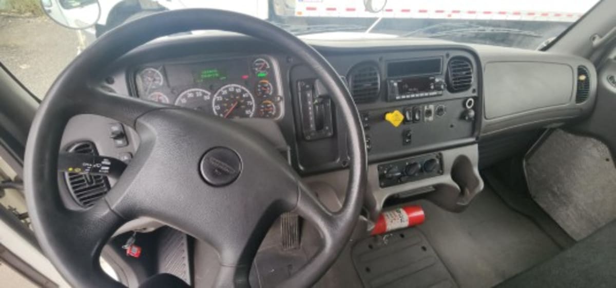 2018 Freightliner/Mercedes M2 106 683896