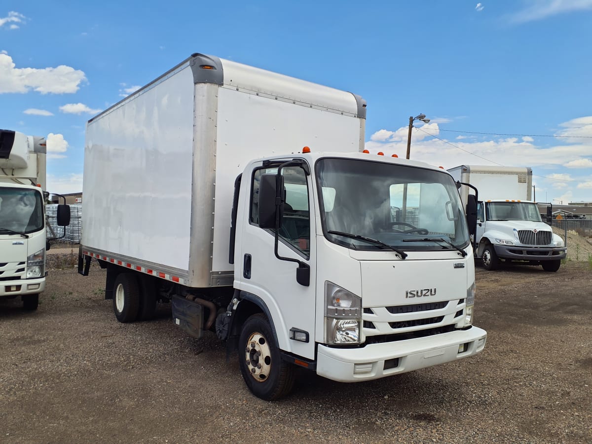 2017 Isuzu NPR HD 683933