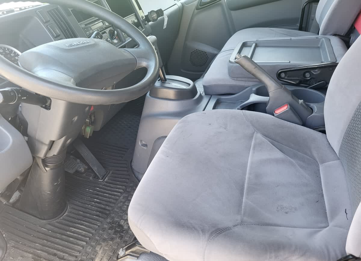 2017 Isuzu NPR HD 683937