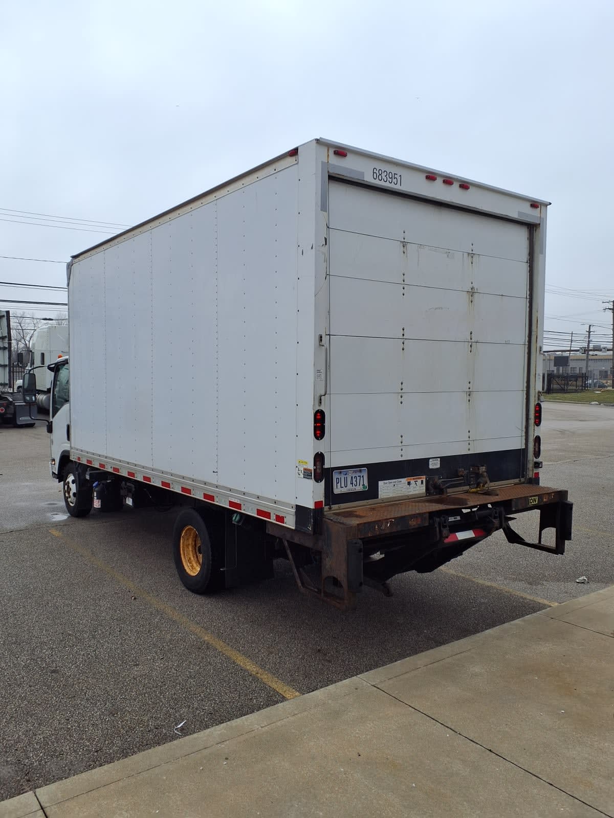 2017 Isuzu NPR HD 683951