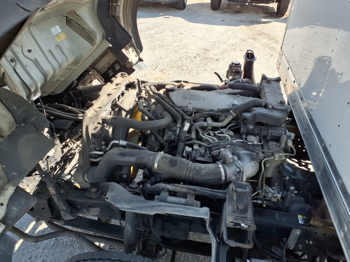 2017 Isuzu NPR HD 683954