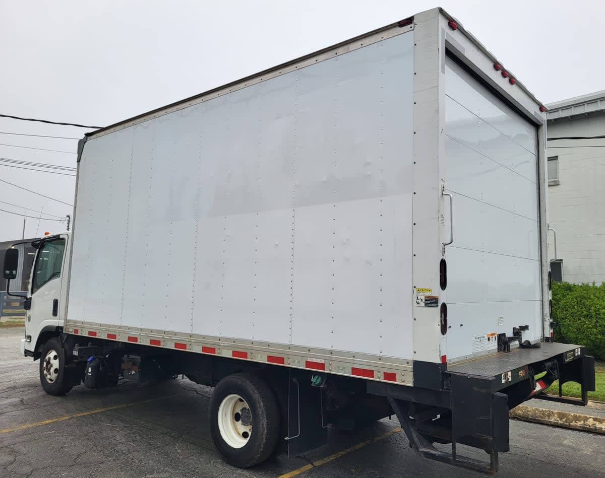 2017 Isuzu NPR HD 683956