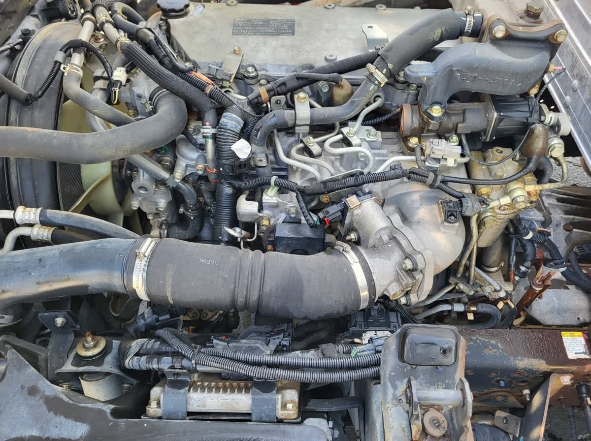 2017 Isuzu NPR HD 683965