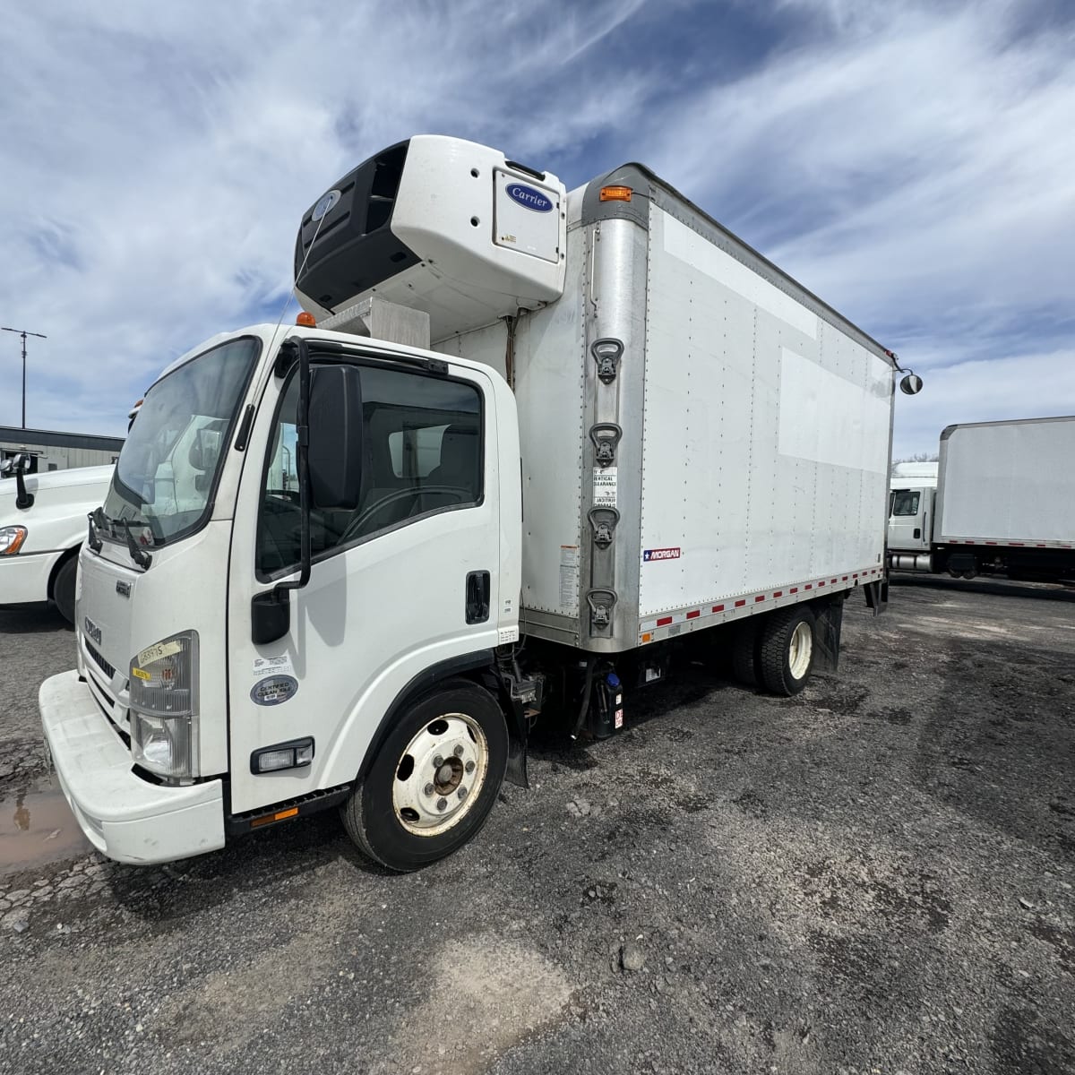 2017 Isuzu NPR 683975
