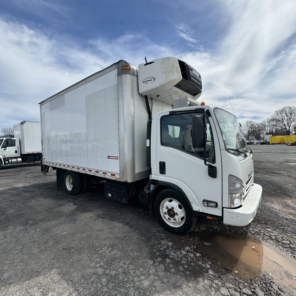 2017 Isuzu NPR 683975