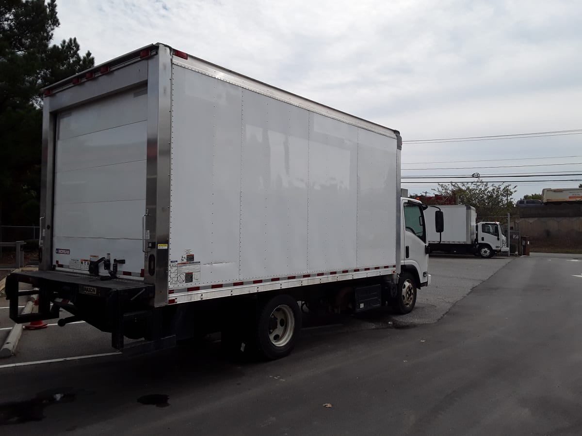 2017 Isuzu NPR 683980