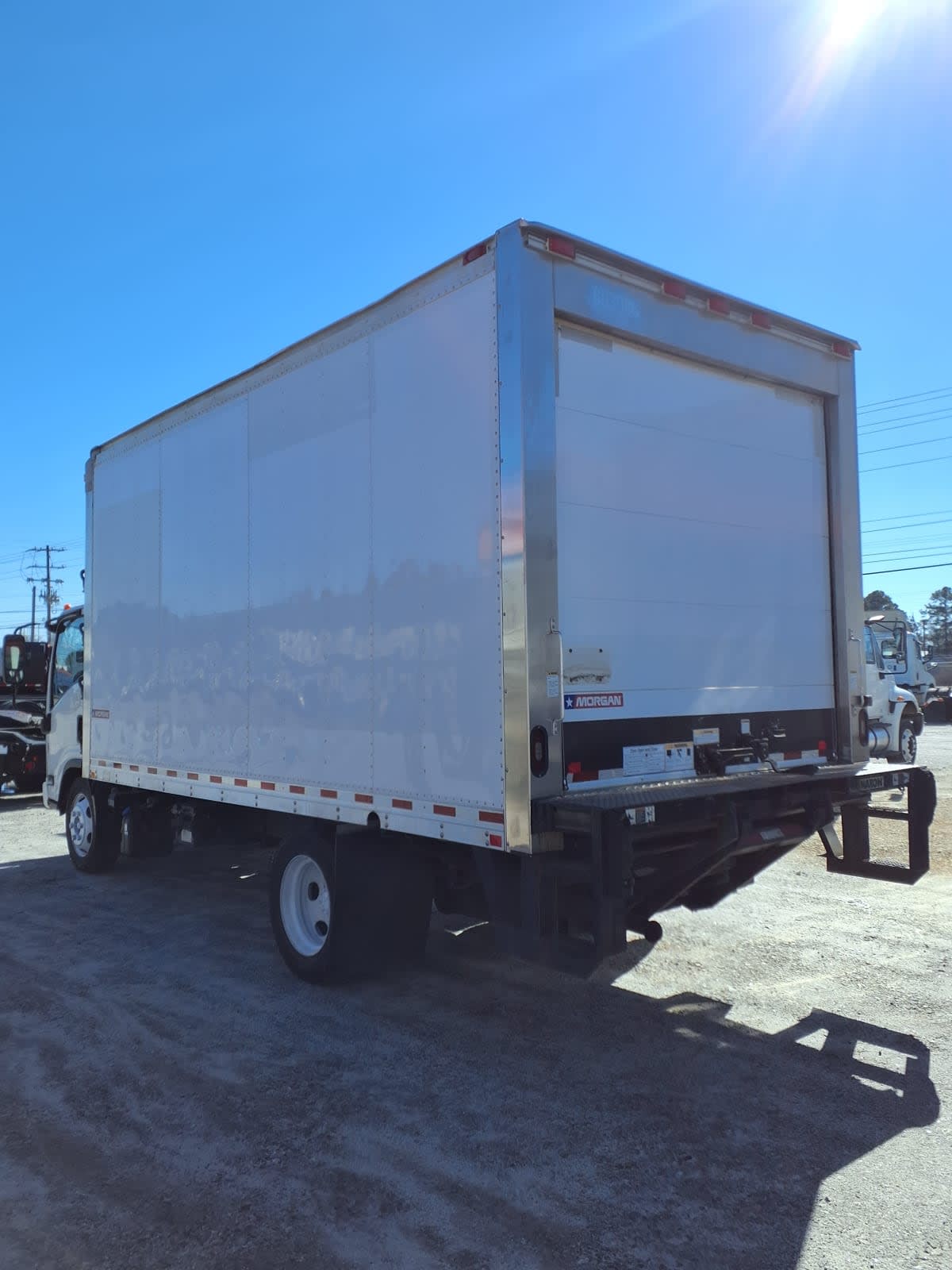2017 Isuzu NPR 683986