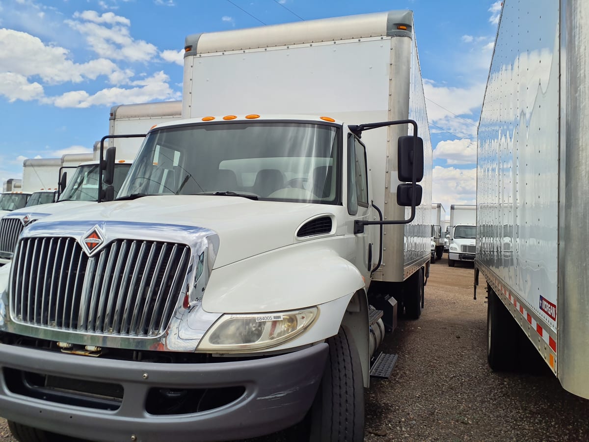 2018 Navistar International 4300 684005