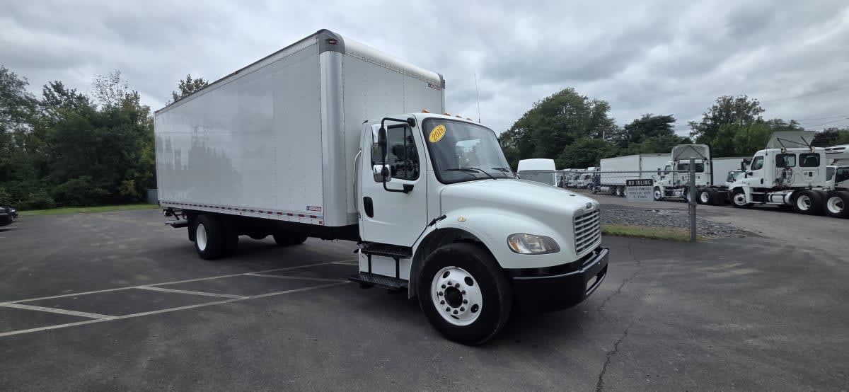 2018 Freightliner M2 106 in Bensalem, PA — photo 3