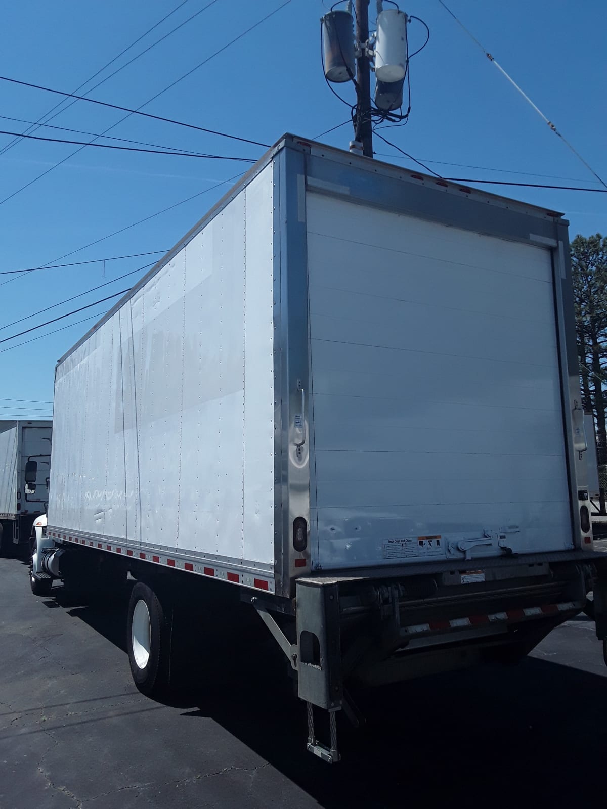 2018 Navistar International 4300 684129