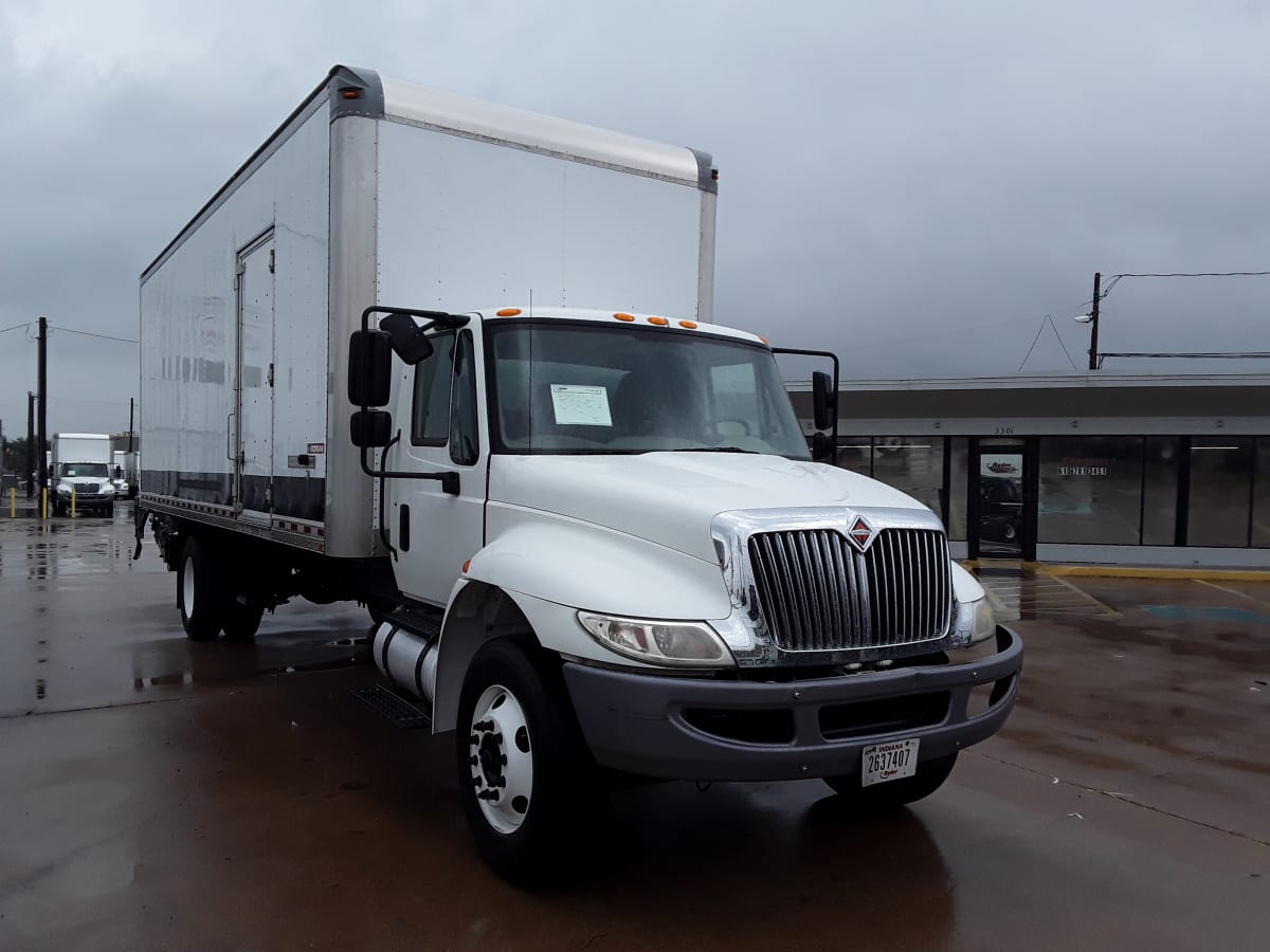 2018 Navistar International 4300 684138