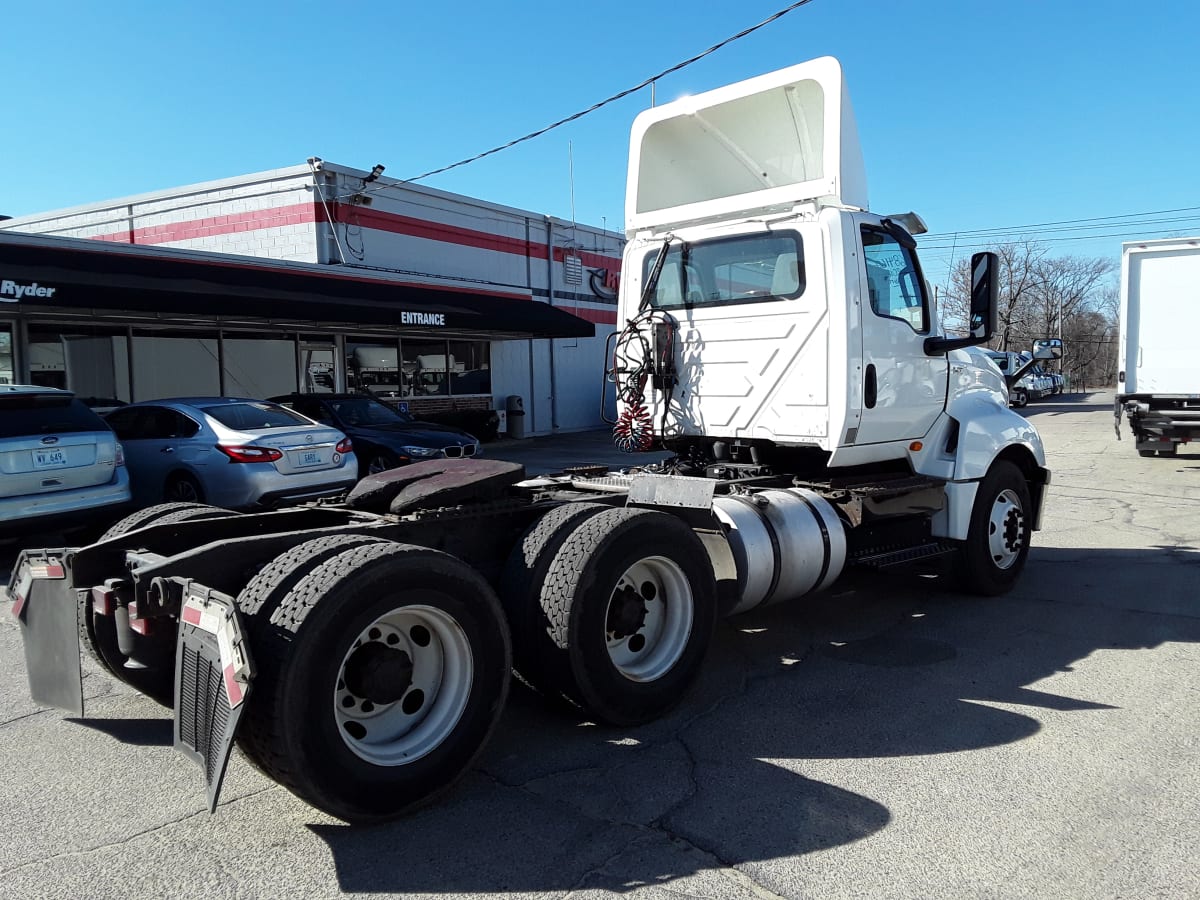 2018 Navistar International LT625 DAYCAB T/A 684160