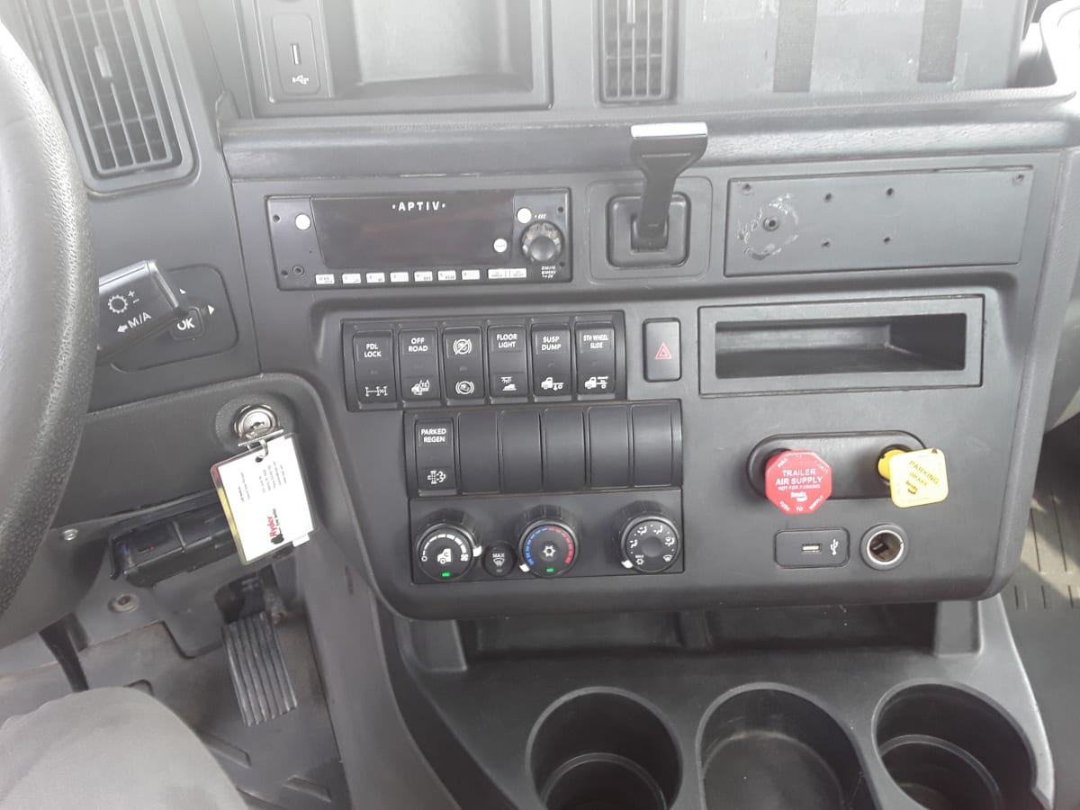 2018 Navistar International LT625 DAYCAB T/A 684162