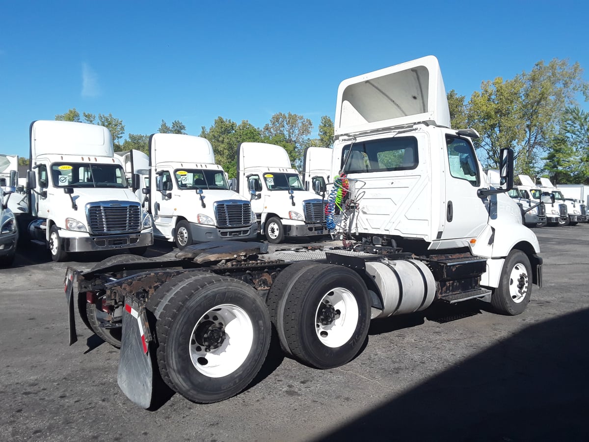 2018 Navistar International LT625 DAYCAB T/A 684164