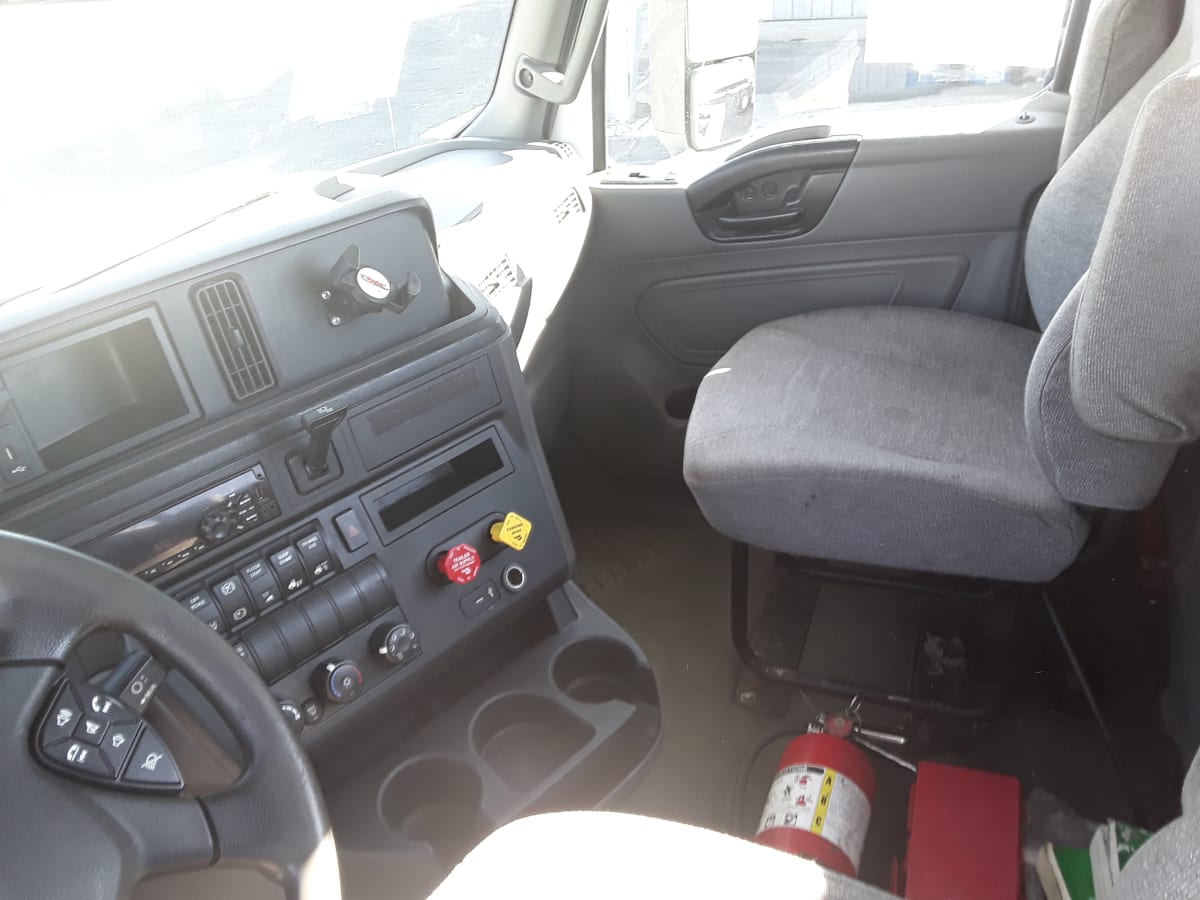 2018 Navistar International LT625 DAYCAB T/A 684164
