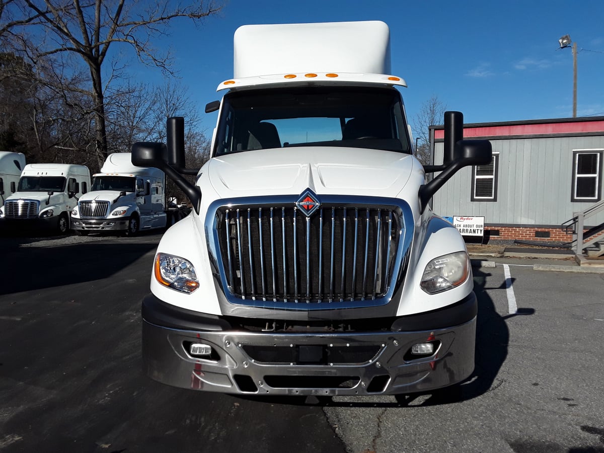 2018 Navistar International LT625 DAYCAB T/A 684167