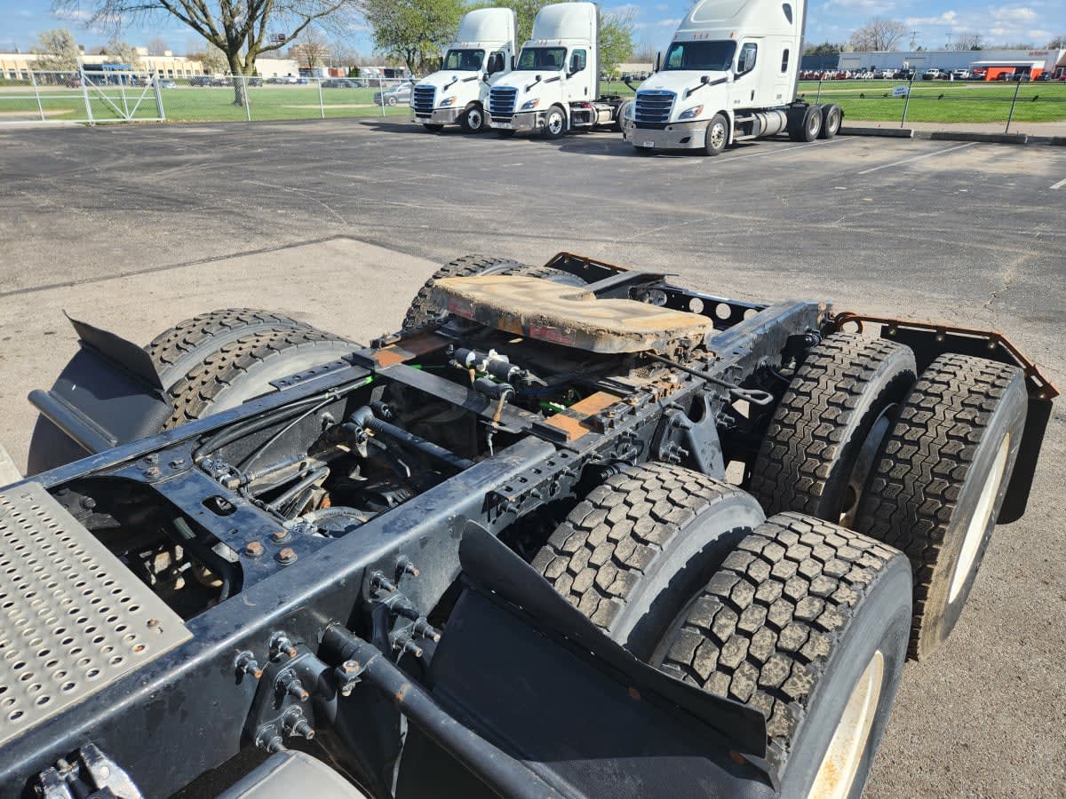 2018 Navistar International LT625 DAYCAB T/A 684173