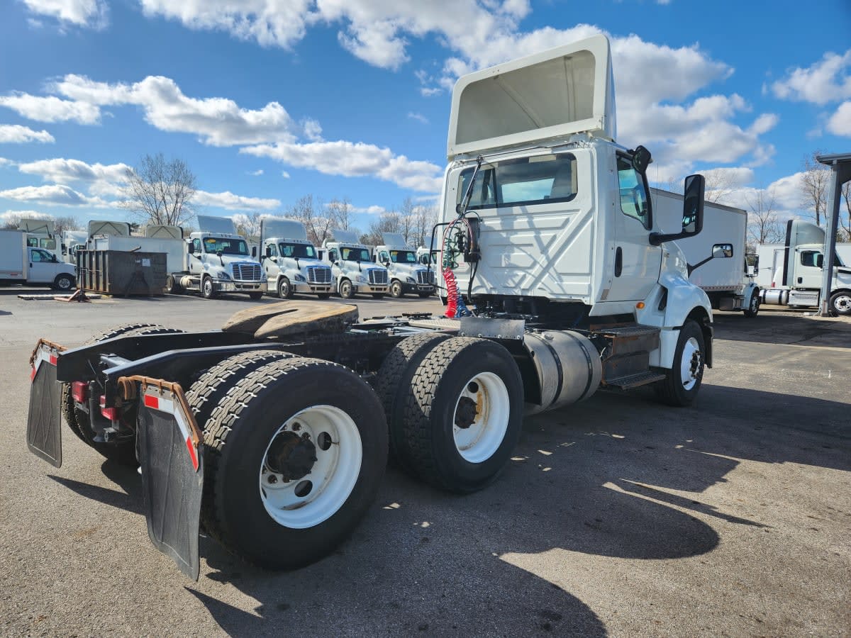 2018 Navistar International LT625 DAYCAB T/A 684173