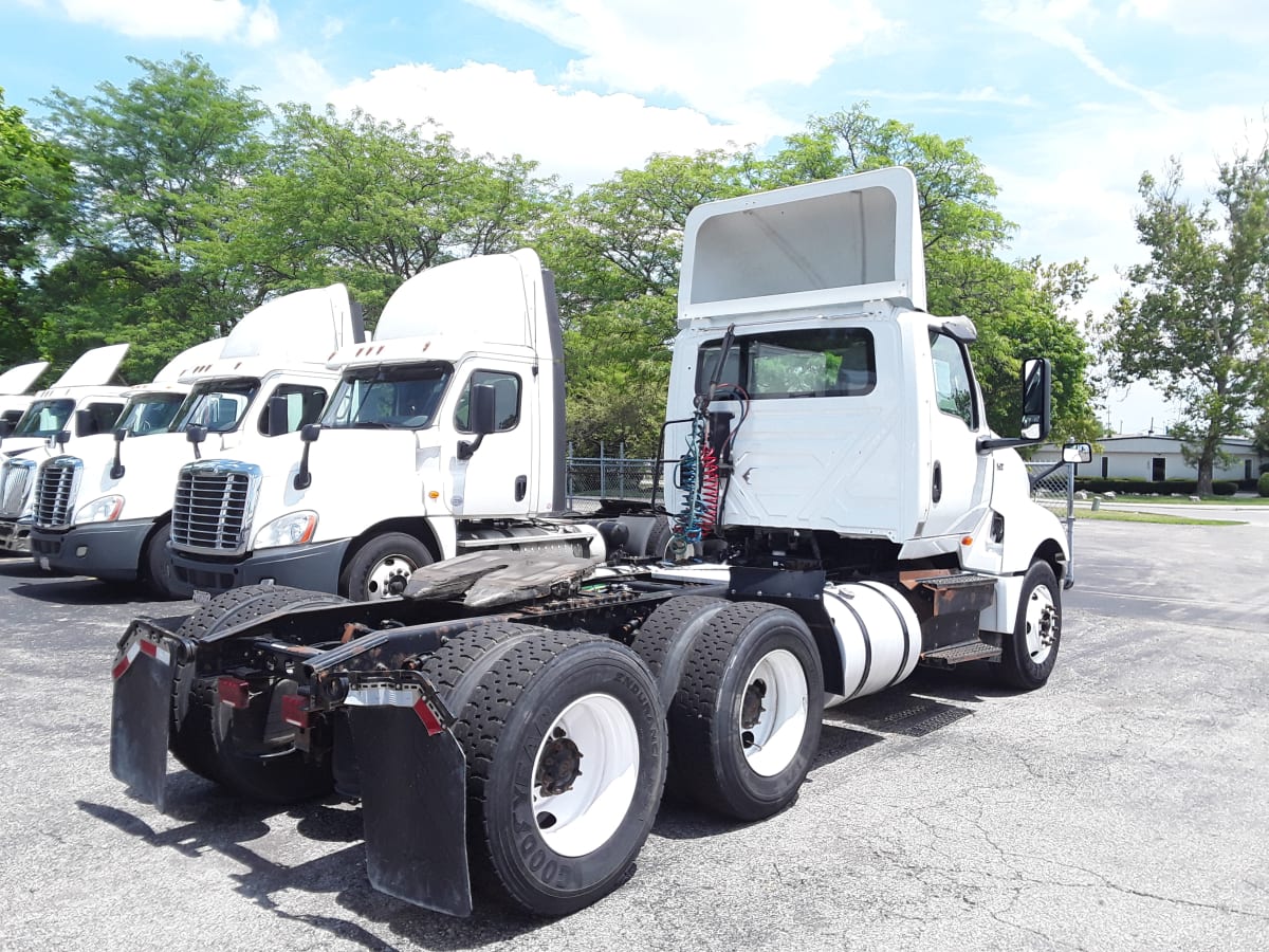 2018 Navistar International LT625 DAYCAB T/A 684177