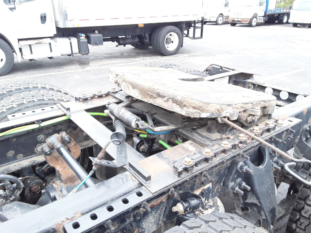 2018 Navistar International LT625 DAYCAB T/A 684183