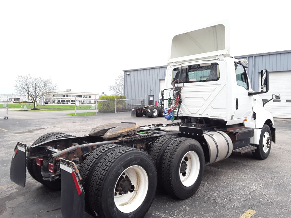 2018 Navistar International LT625 DAYCAB T/A 684183