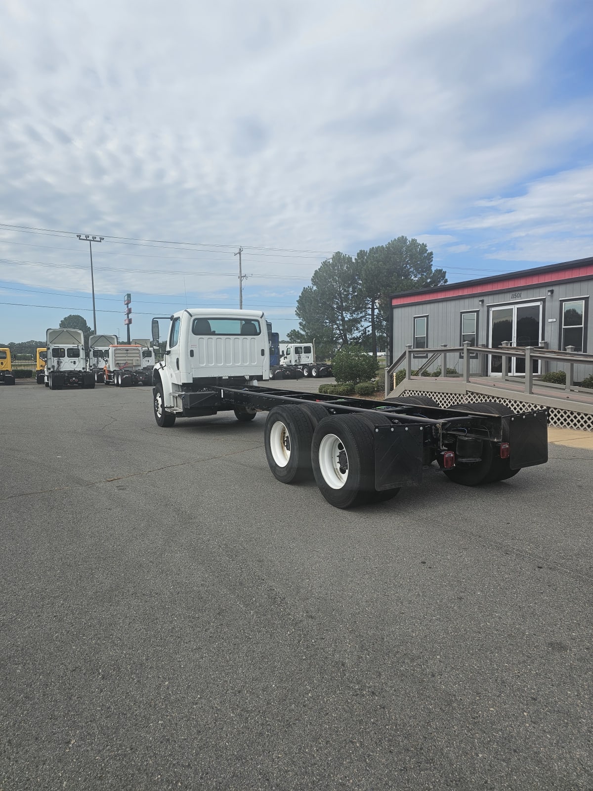 2018 Freightliner/Mercedes M2 106 684203