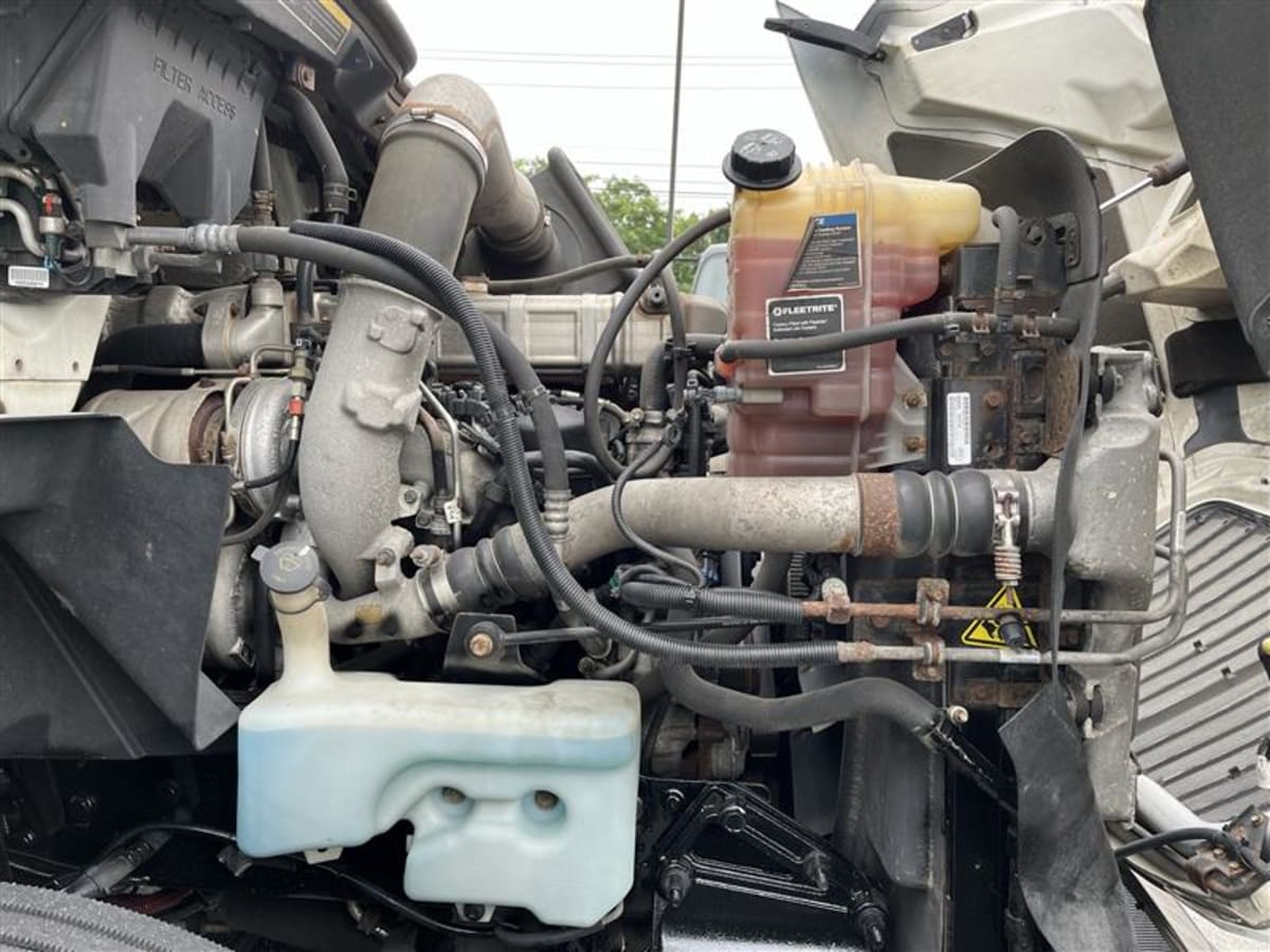 2018 International ProStar - image 8