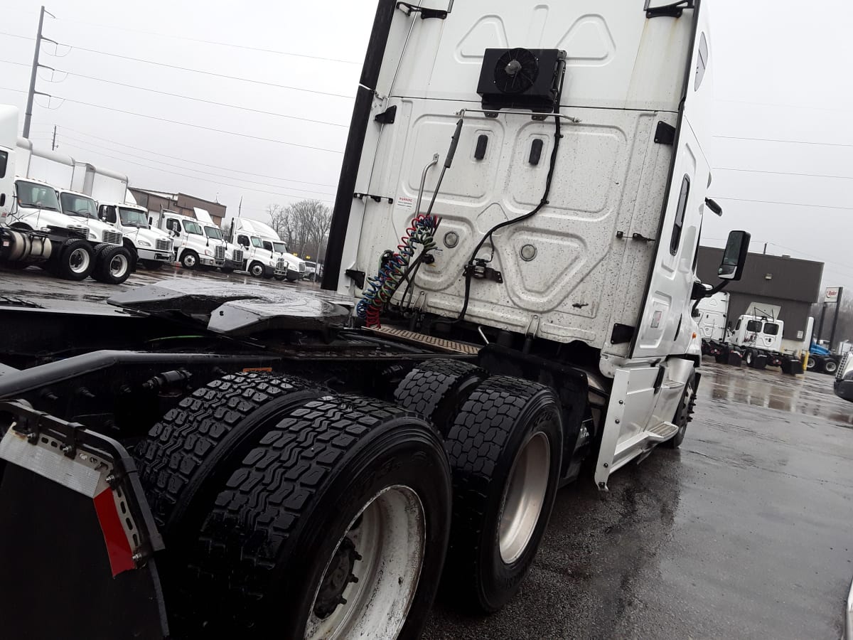 2018 Freightliner/Mercedes CASCADIA 125 684256