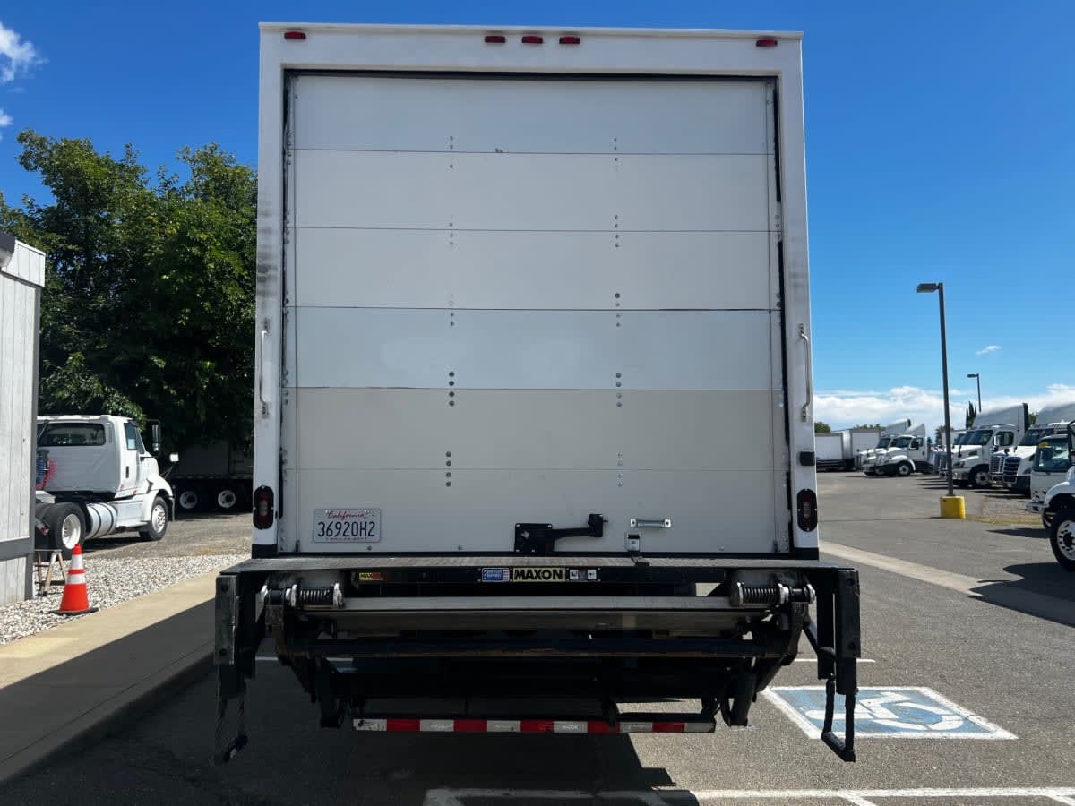 2018 Freightliner/Mercedes M2 106 684260