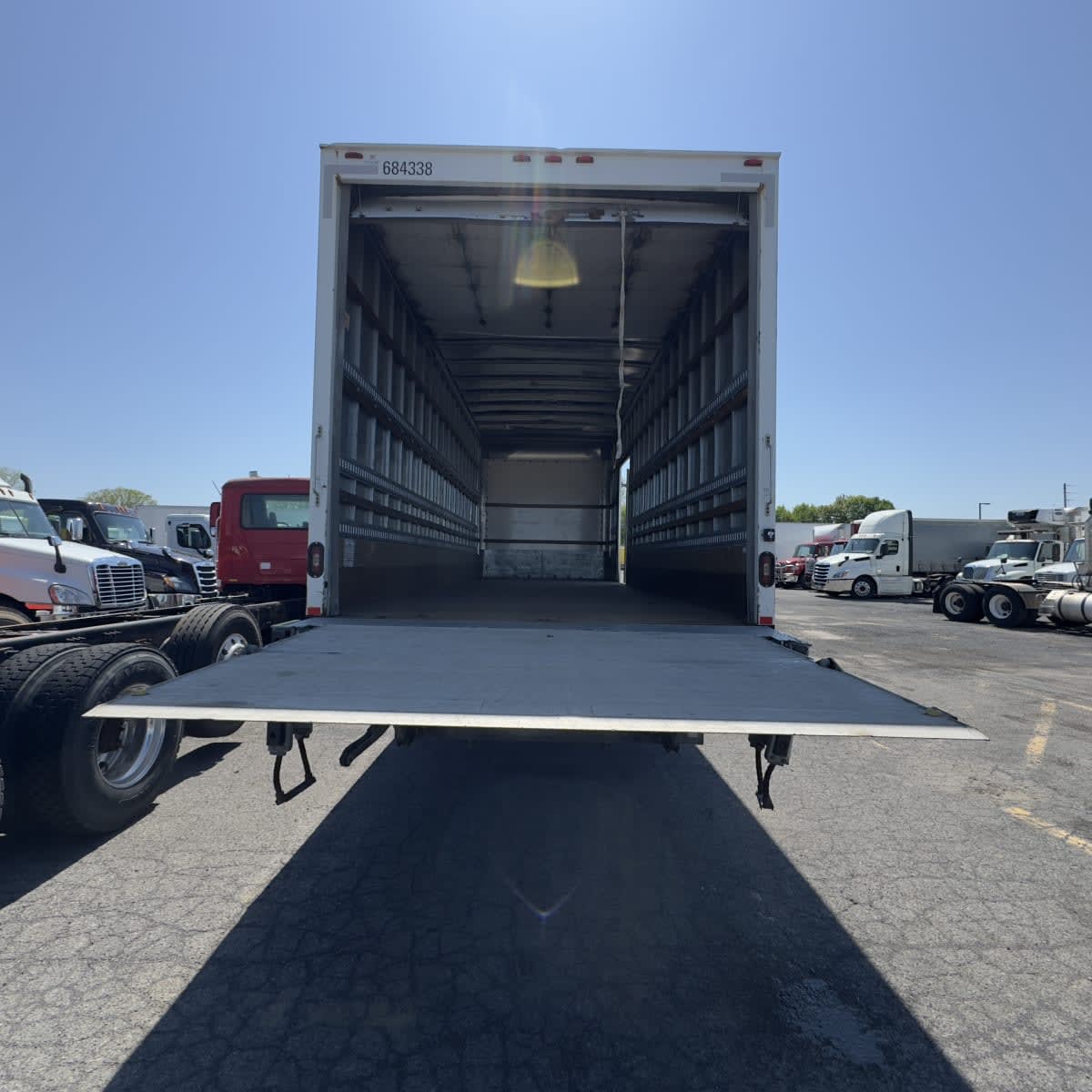 2018 Navistar International 4300 684338