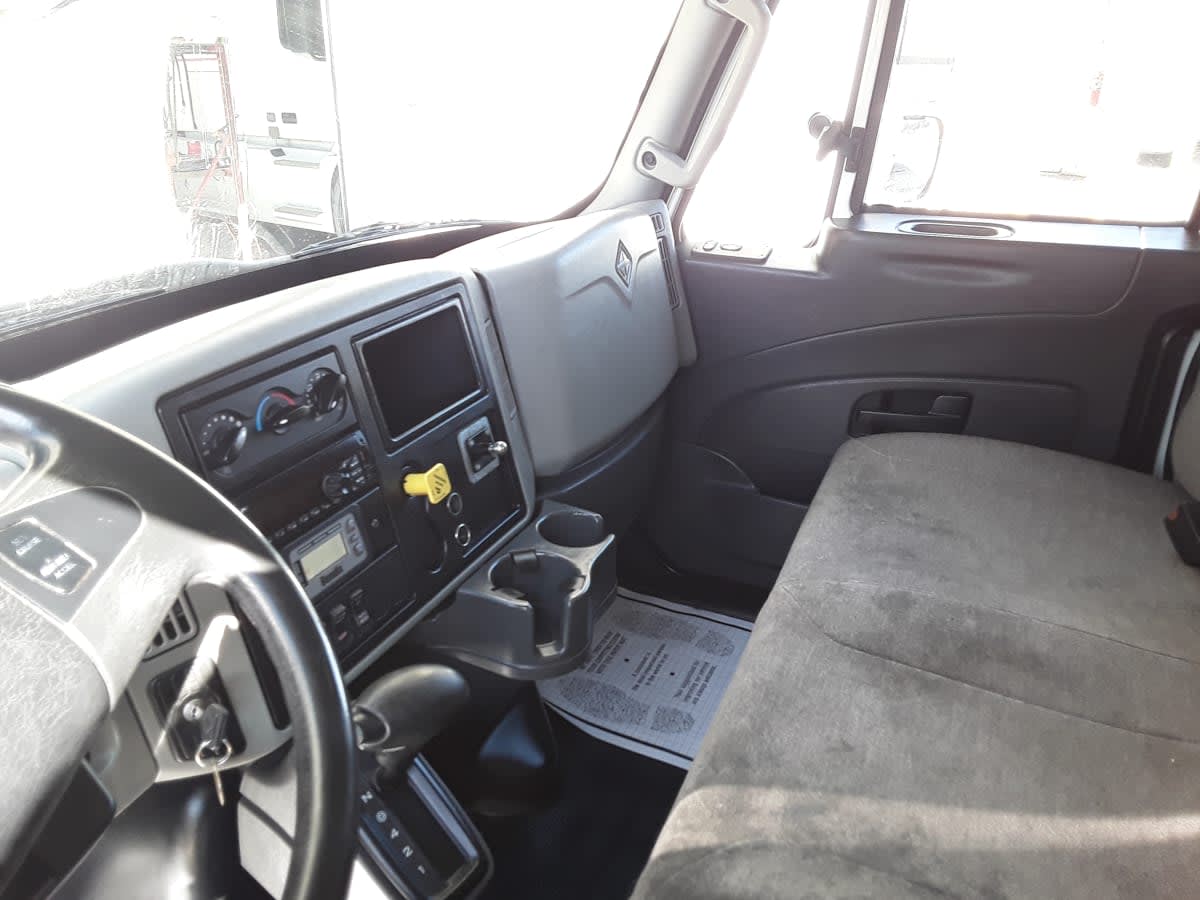 2018 Navistar International 4300 684377