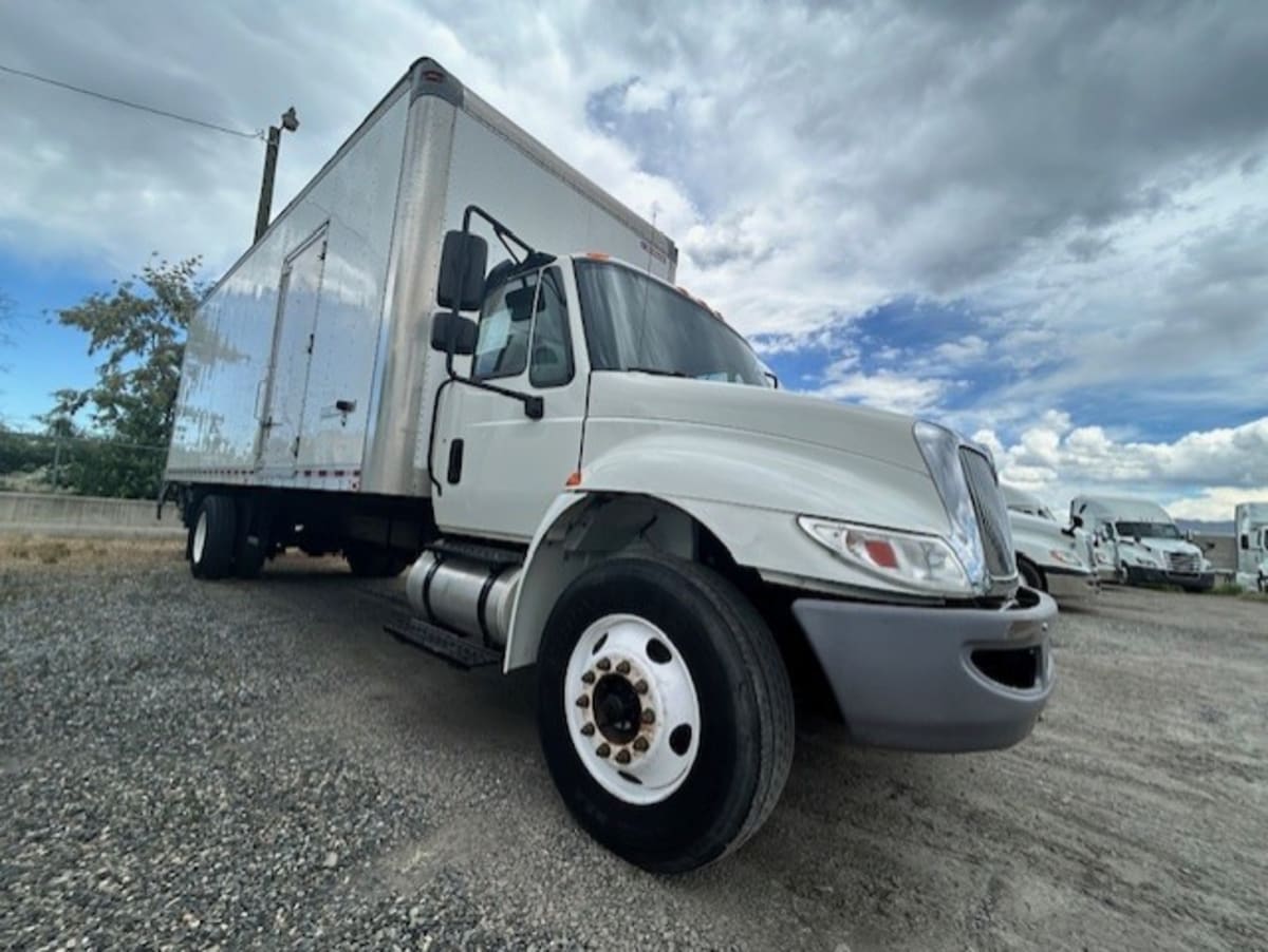 2018 Navistar International 4300 684388