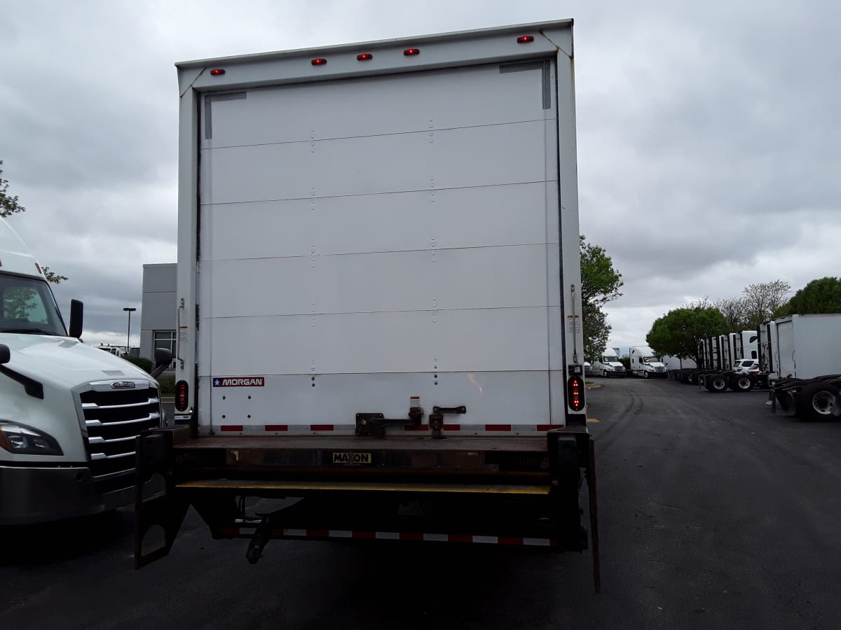 2018 Freightliner/Mercedes M2 106 684453