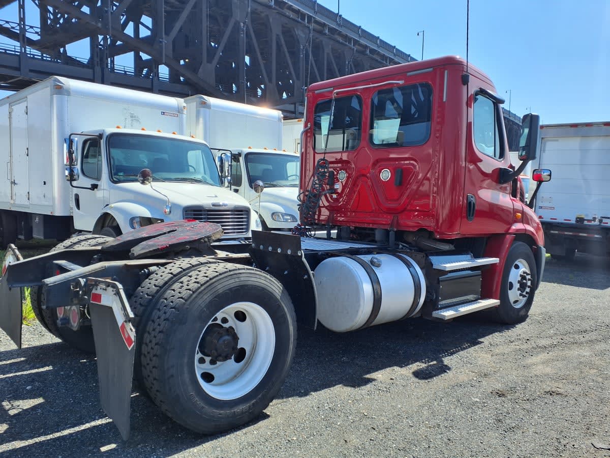 2018 Freightliner - image 11