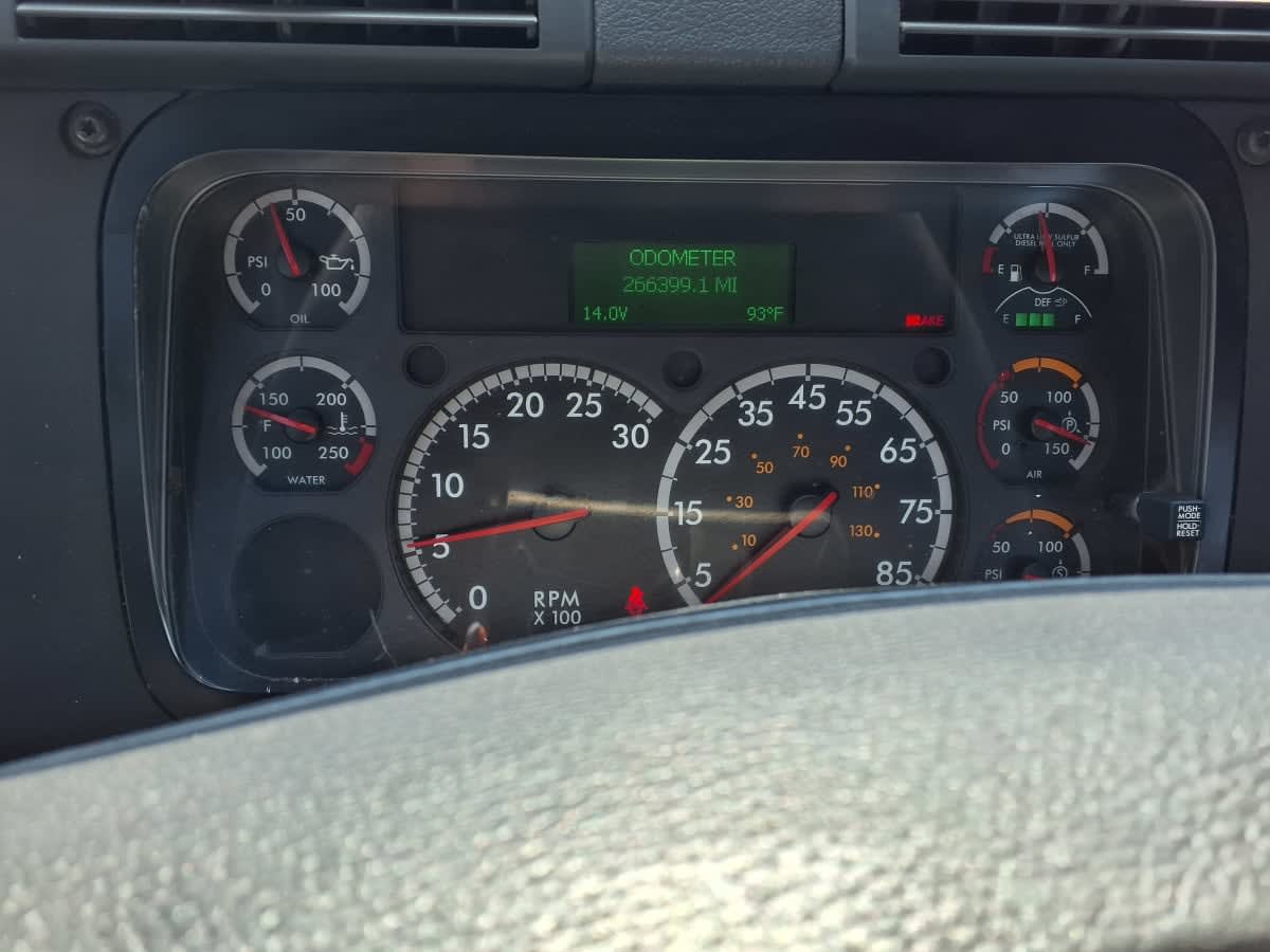 2018 Freightliner - image 13