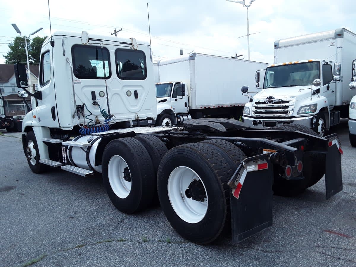 2018 Freightliner CASCADIA 125 684590