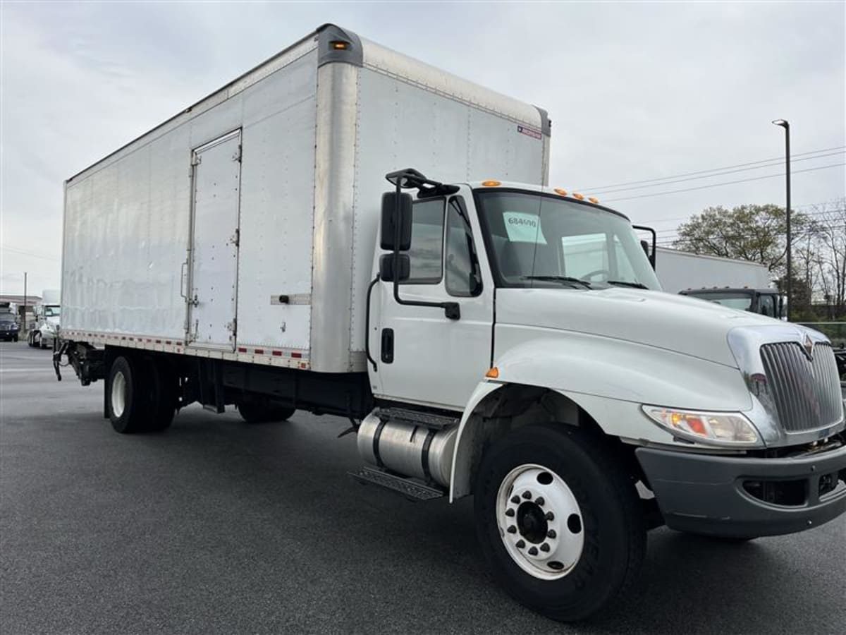 2018 Navistar International 4300 684690