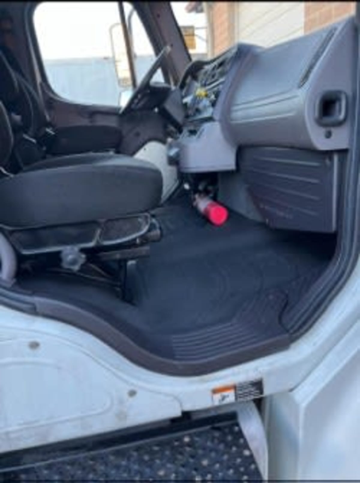 2018 Freightliner/Mercedes M2 106 684790