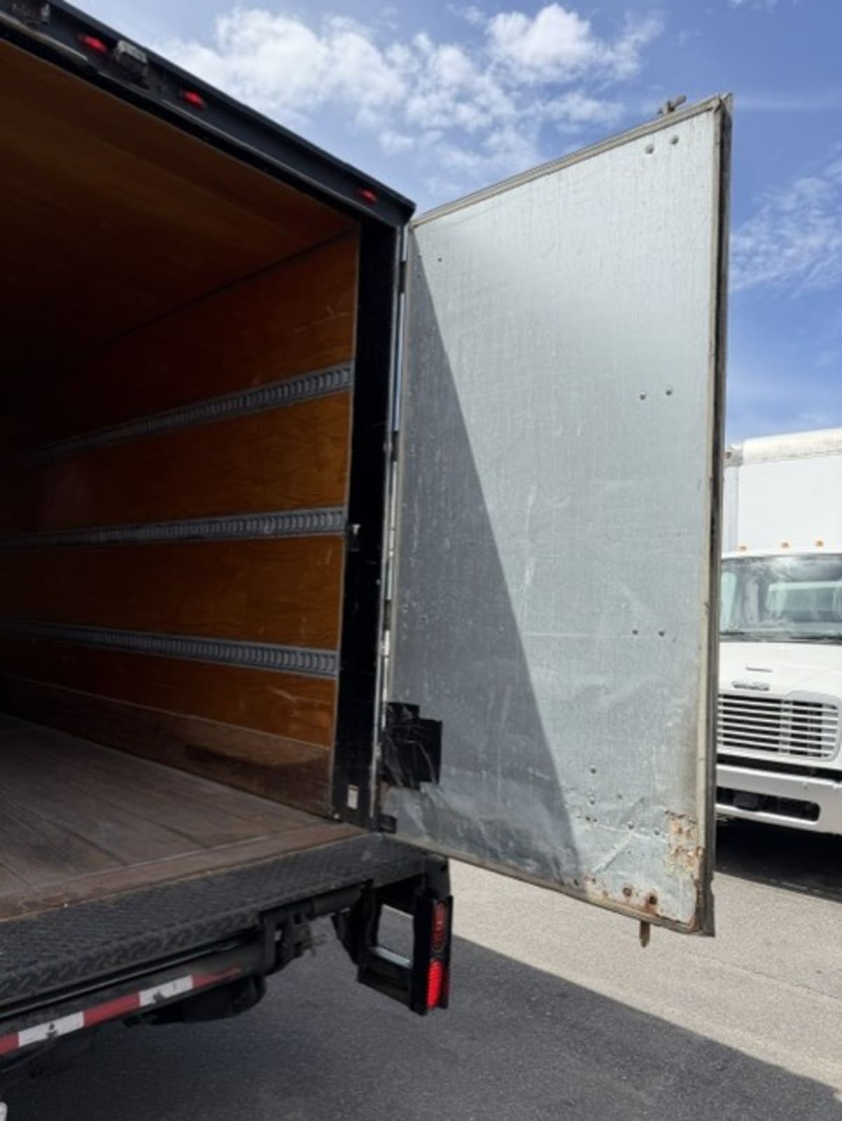 2017 Isuzu NPR 684808