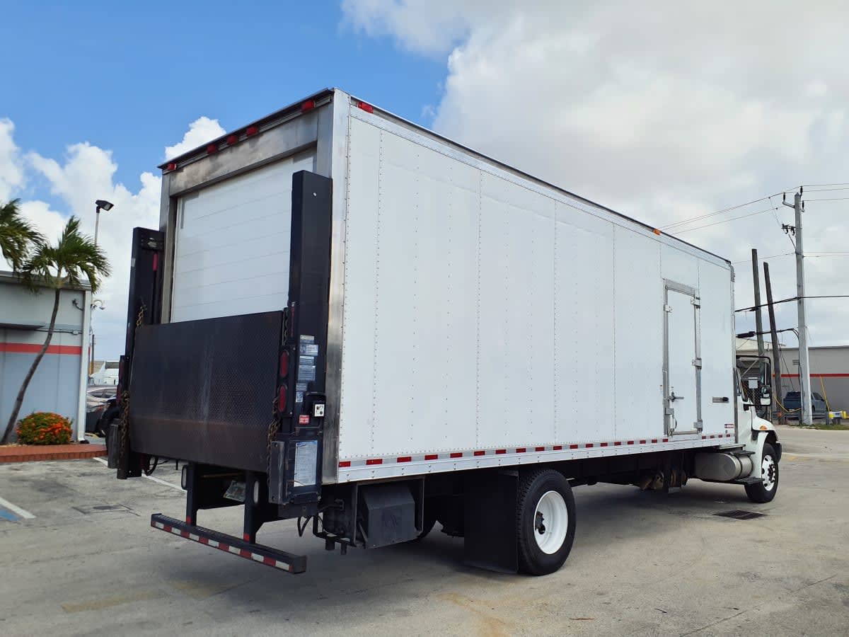 2018 International 4300 in Miami, FL — photo 4