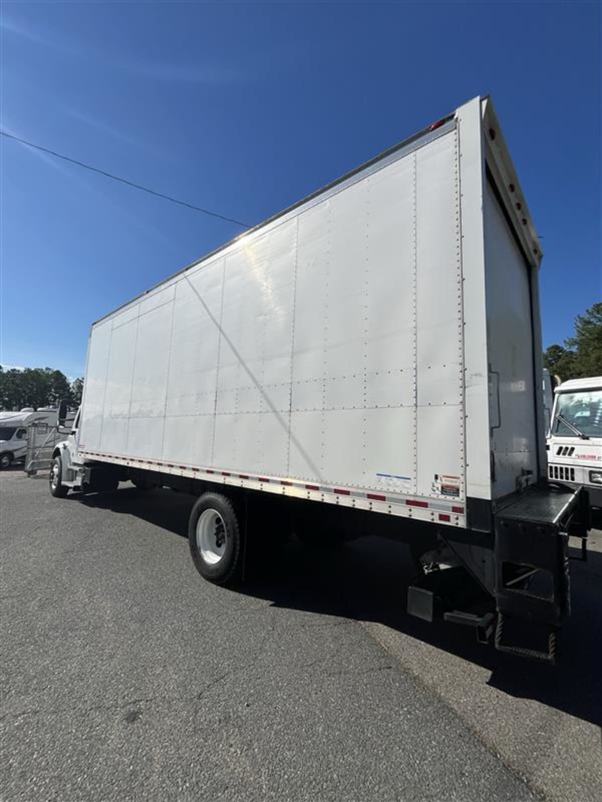 2018 Freightliner/Mercedes M2 106 684832